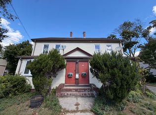218 Riverside Ave #218, Medford, MA 02155