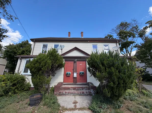 218 Riverside Ave #218, Medford, MA 02155