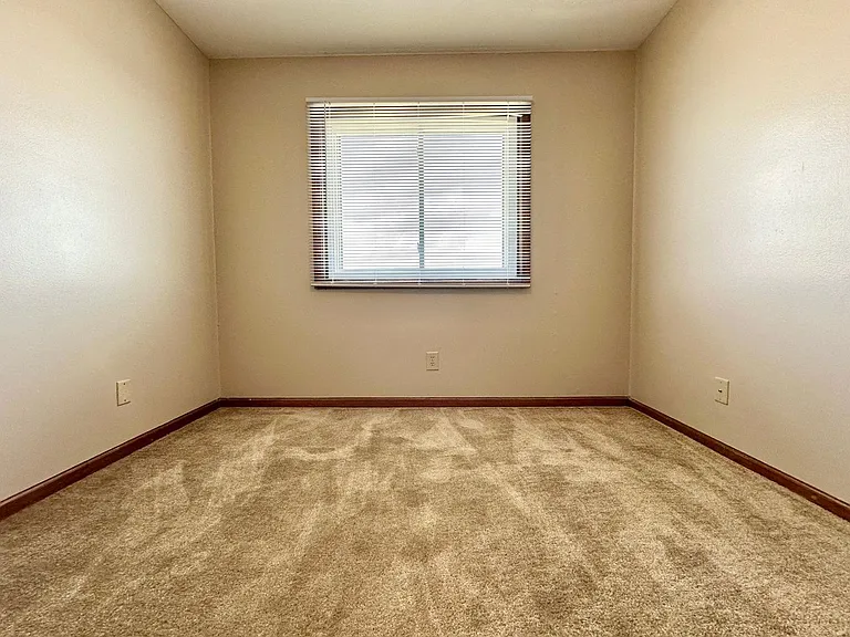 2208 Todd Dr — Photo 14