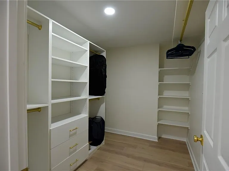 1805 Kingsbridge Ct — Photo 42