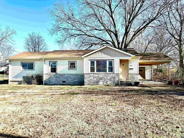 412 Evergreen St, Greenfield, TN 38230