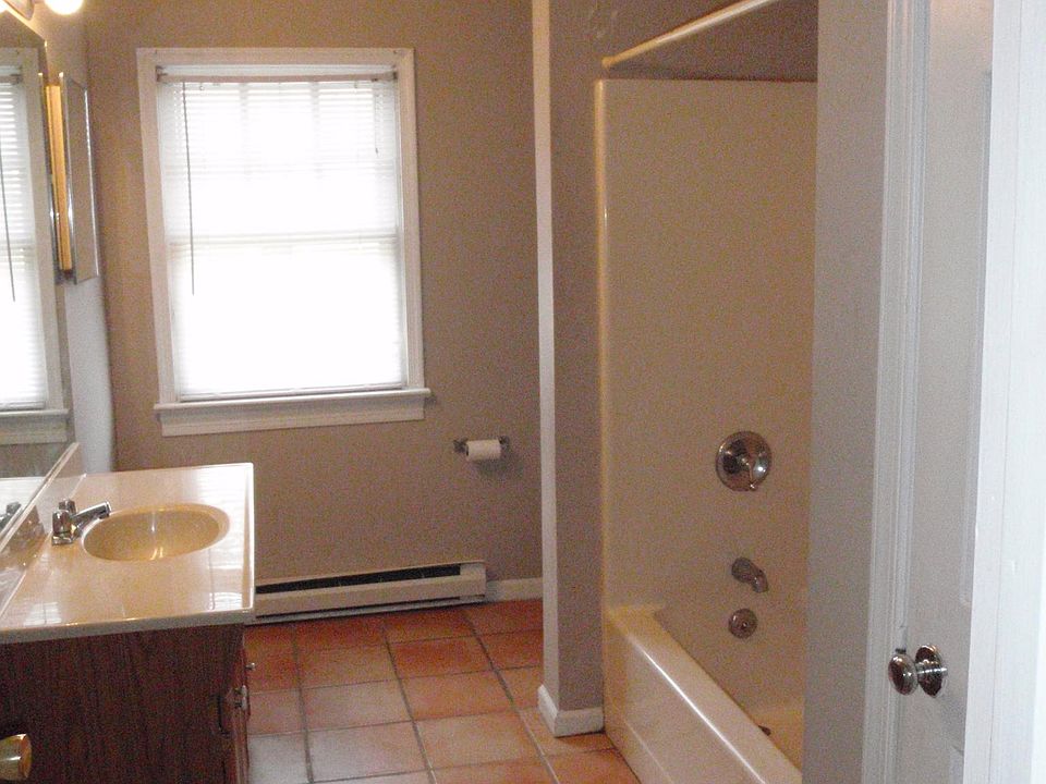 1st image of 200 Cannon St APT 1B