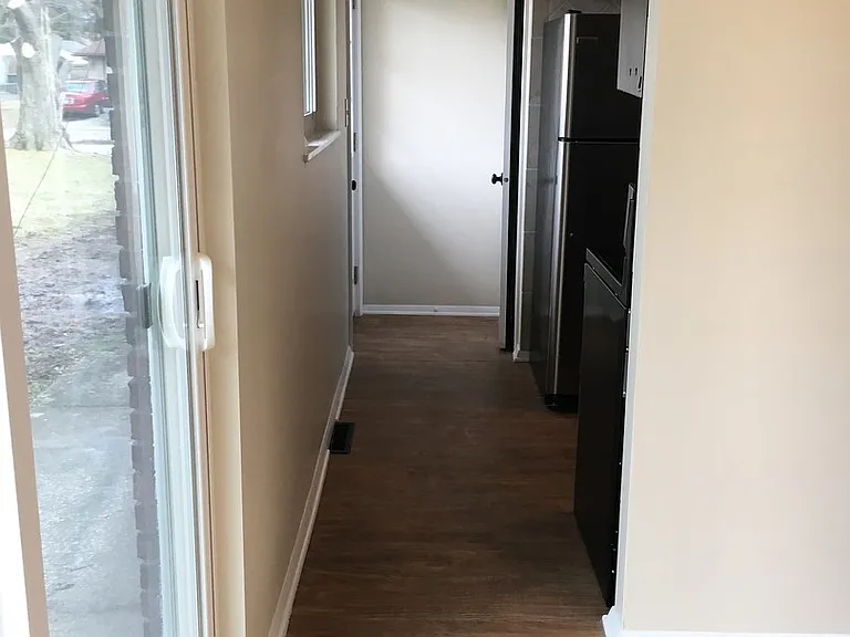 1216 Shanley Dr — Photo 8