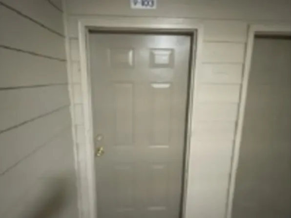 730 W Magnolia Ave #103, Auburn, AL 36832