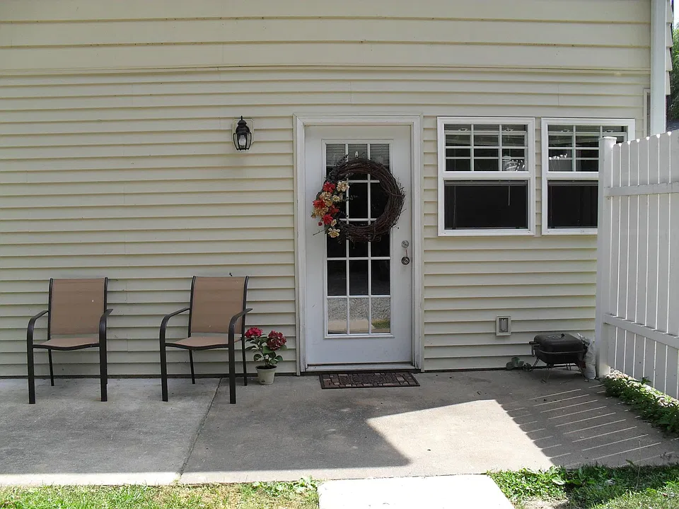 109 Village Dr #3