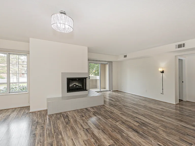 26101 Village Ln #107 — Photo 26