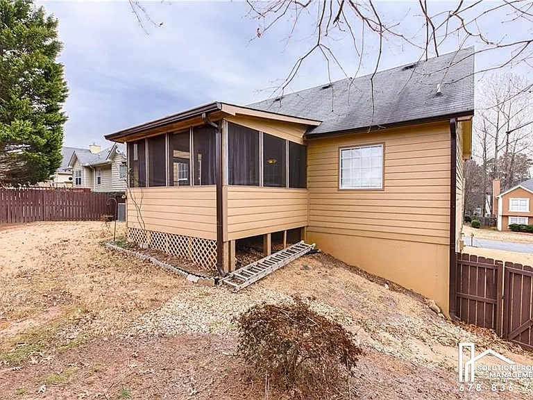 4929 Baker Plantation Way — Photo 32