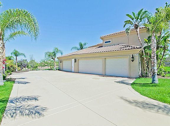 5 Car Garage Epoxy Driveway