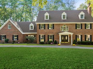 1306 Daviswood Dr, Mc Lean, VA 22102