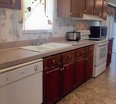 4th image of 5908 Strawberry Haven Way