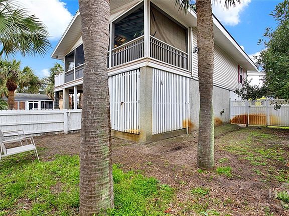 3rd image of 116 2nd Avenue