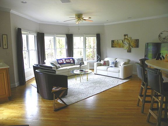 4th image of 20 Chinkapin Ct