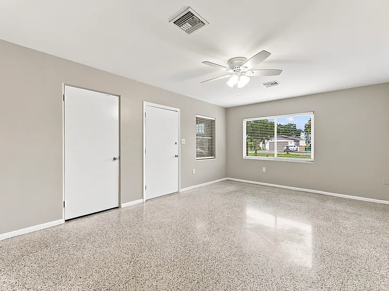 164 Cedar Ave #164 — Photo 4