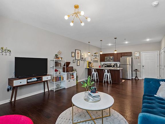 2nd image of 1118 Litton Ave APT 105