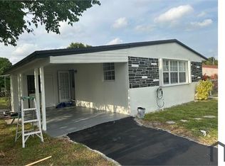 6162 SW 1st St, Pompano Beach, FL 33068