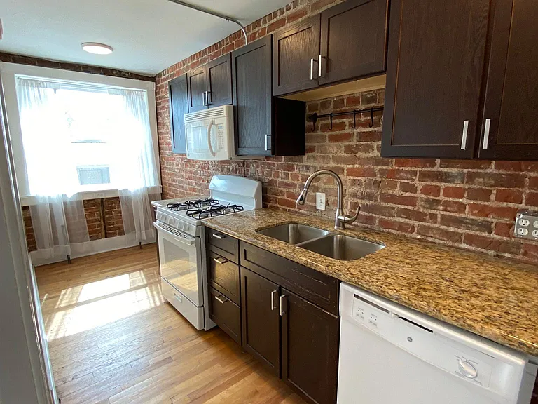 2654 W 32nd Ave #10 — Photo 4