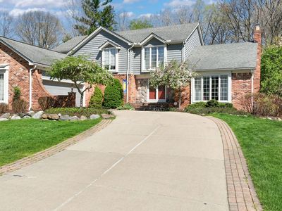1382 Springwood Ln, Rochester Hills, MI, 48309