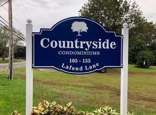 115 Lafond Ln APT 10, Dracut, MA 01826