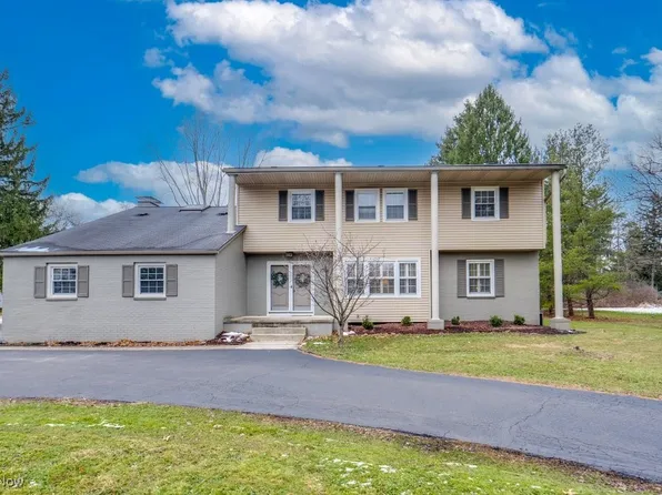 6492 Elmcrest Dr, Hudson, OH 44236
