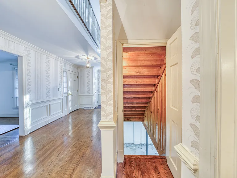 9720 Burnett Dr — Photo 50