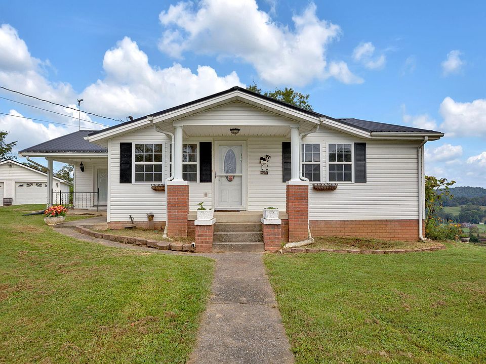 1st image of 137 Central Dr