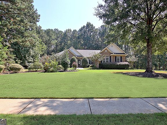 2nd image of 175 Donegal Dr