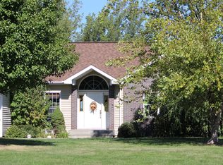 1881 Harbor Hills Dr, Pella, IA 50219