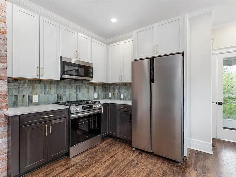 719 Gladstone Ave — Photo 4