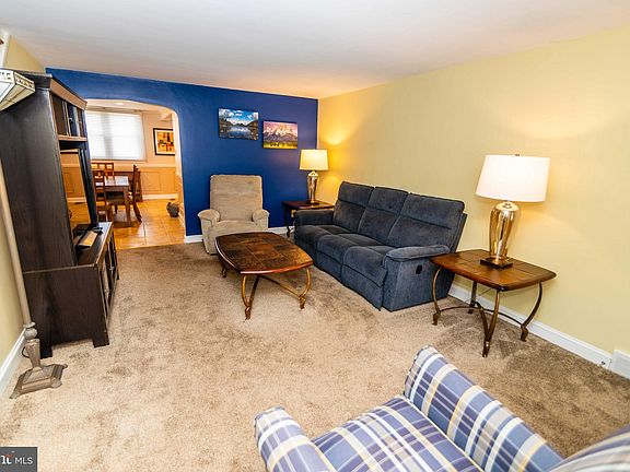 4th image of 2550 Bond Ave