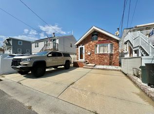 4 Fulton St E, East Rockaway, NY 11518