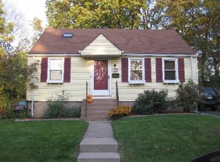 105 Lenox St, Manchester, CT 06040