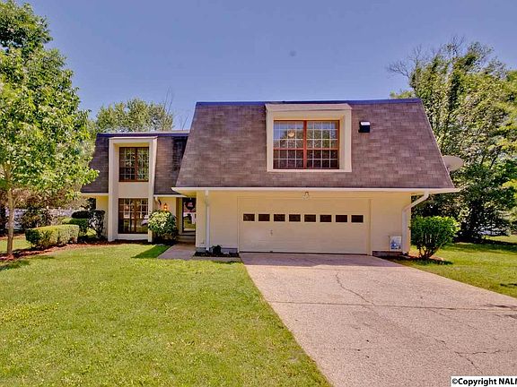 2nd image of 1920 McDowling Dr SE