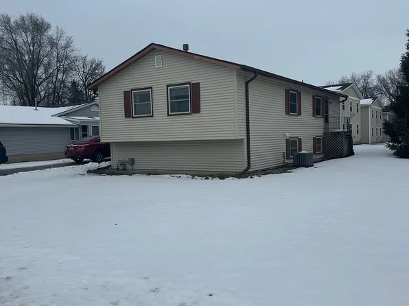 213 S Grant St, Earlville, IL 60518