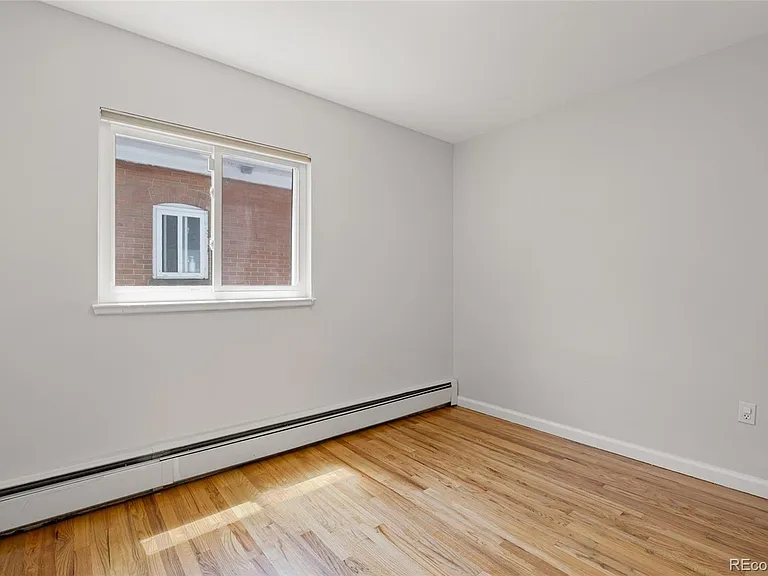 881 S Emerson St — Photo 16