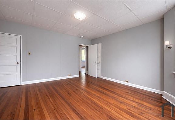 5th image of 2604 Hamilton Ave #2