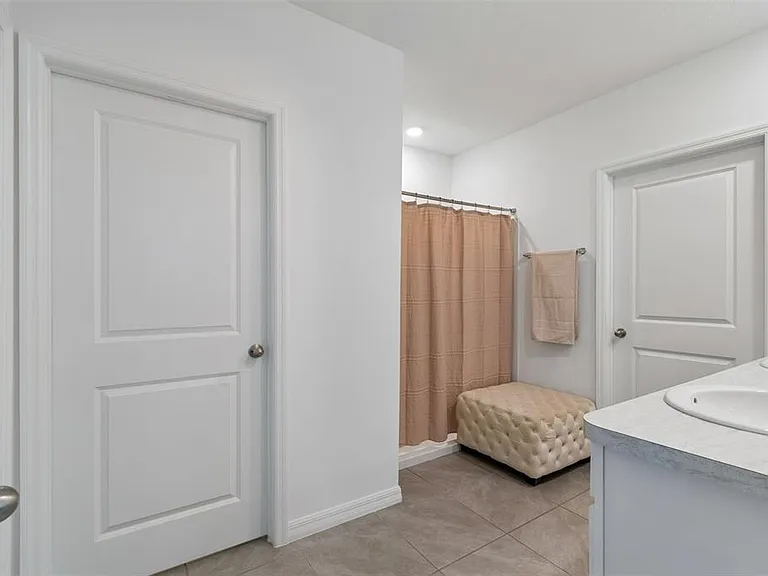 3406 Grassy Knoll Ct — Photo 48
