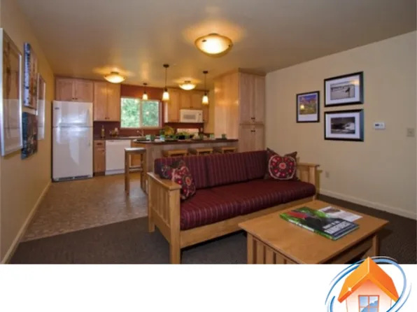 1110 F St #G, Arcata, CA 95521