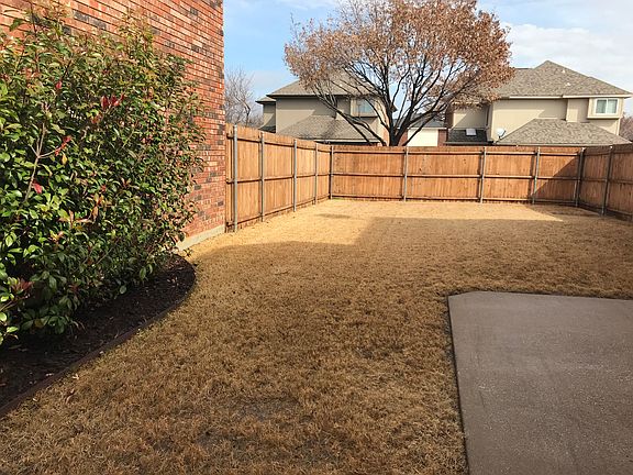 5th image of 724 Ashford Dr