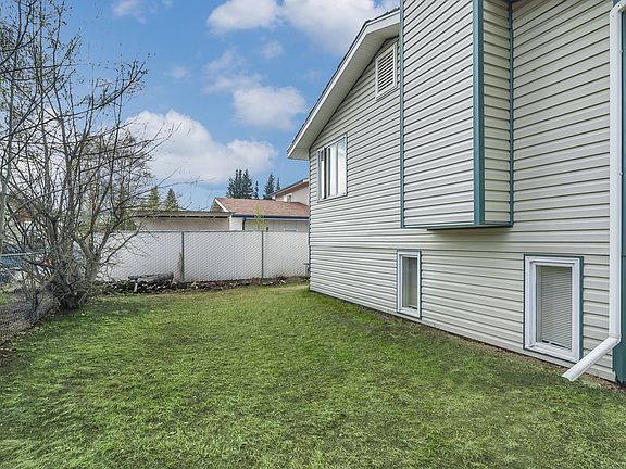 3rd image of 2914 N Kobuk Ave