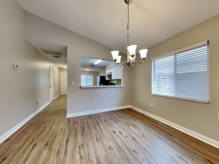 530 Scarlet Maple Ct — Photo 18