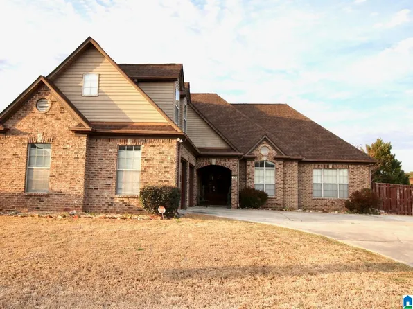 131 Rushton Ln, Calera, AL 35040