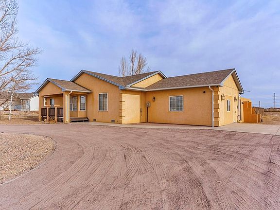 2nd image of 682 N Mancos Dr