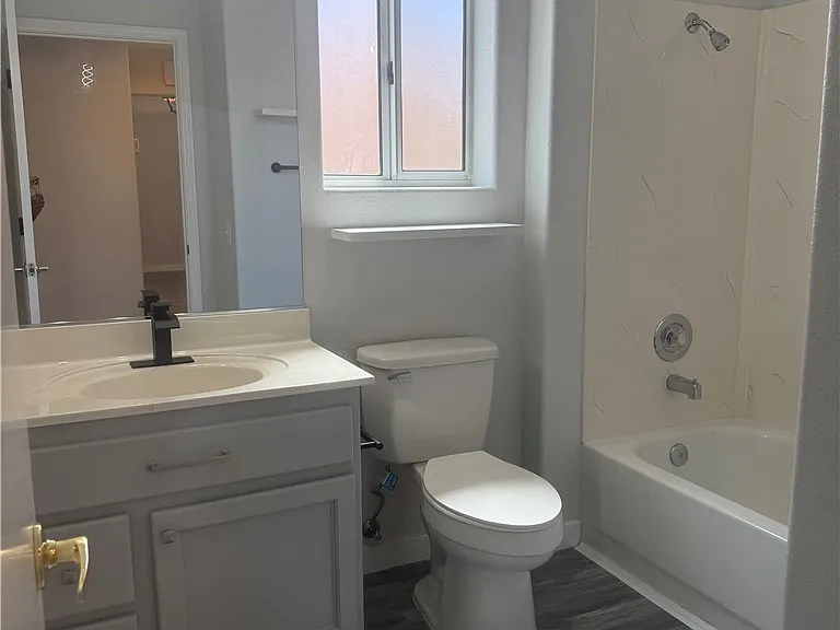 9909 Bundella Dr — Photo 40