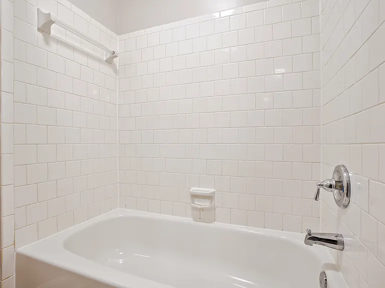 10106 Bosworth Ct — Photo 15