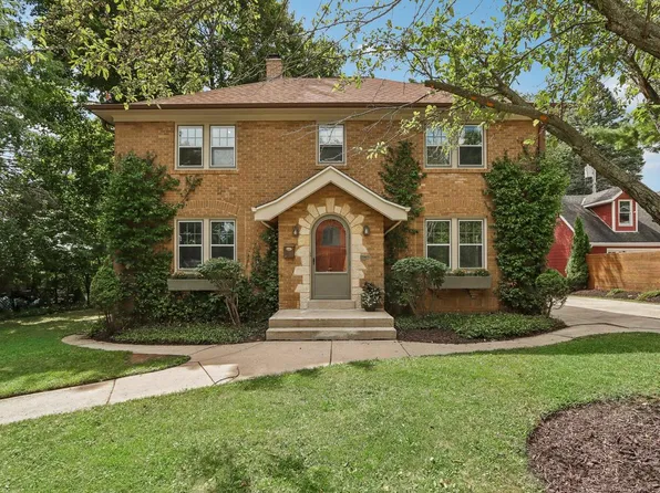 N56W6731 Center STREET, Cedarburg, WI 53012