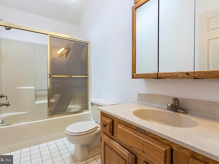 1112 Evergreen Ave — Photo 7