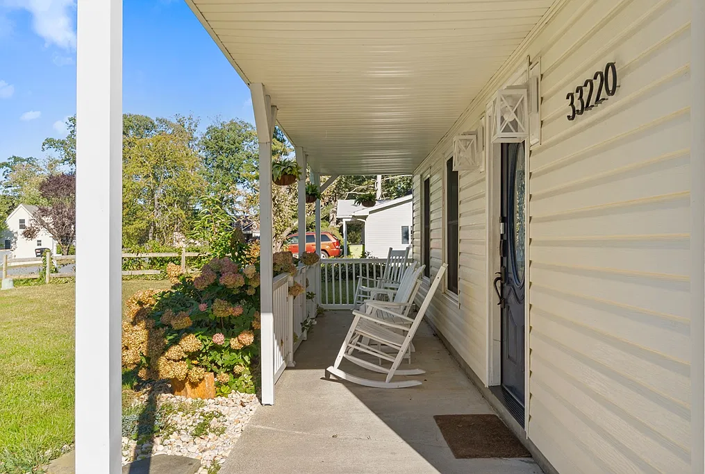 3 bed, 1.5 bath, 1512 sqft, $2,625 — Photo 4