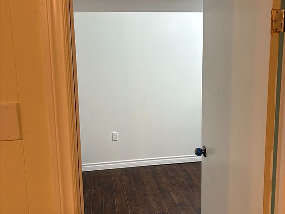 3rd image of 76 Rockport Cres #Basement