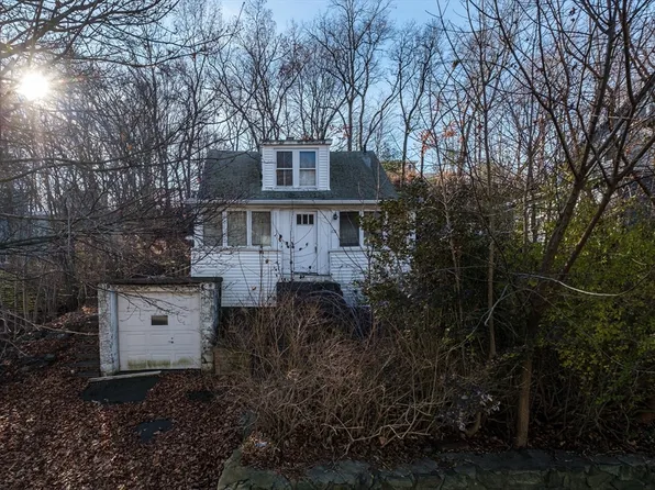 62 Lake St, Waltham, MA 02451