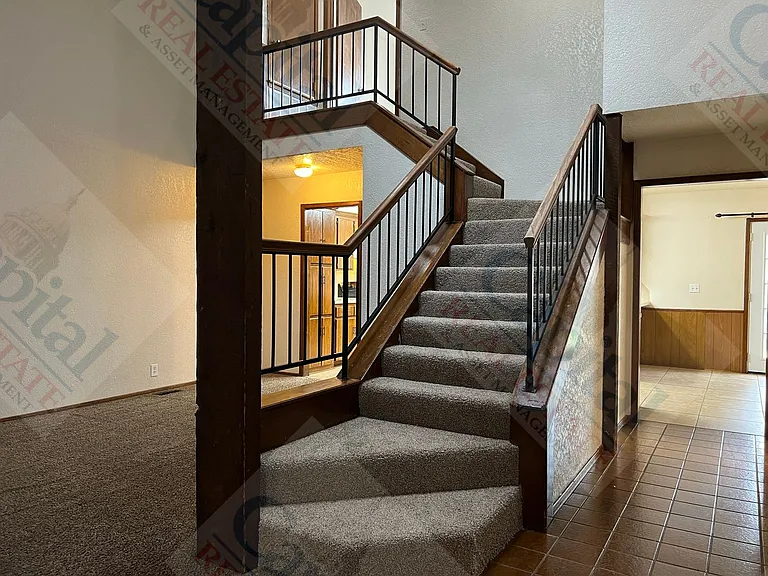 6717 W Britton Rd — Photo 23
